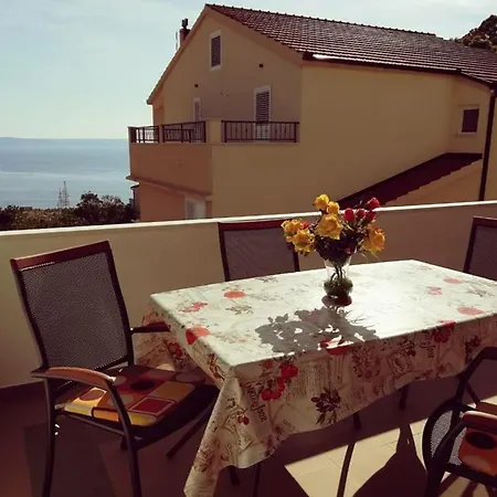 Lion 2 Appartement Makarska